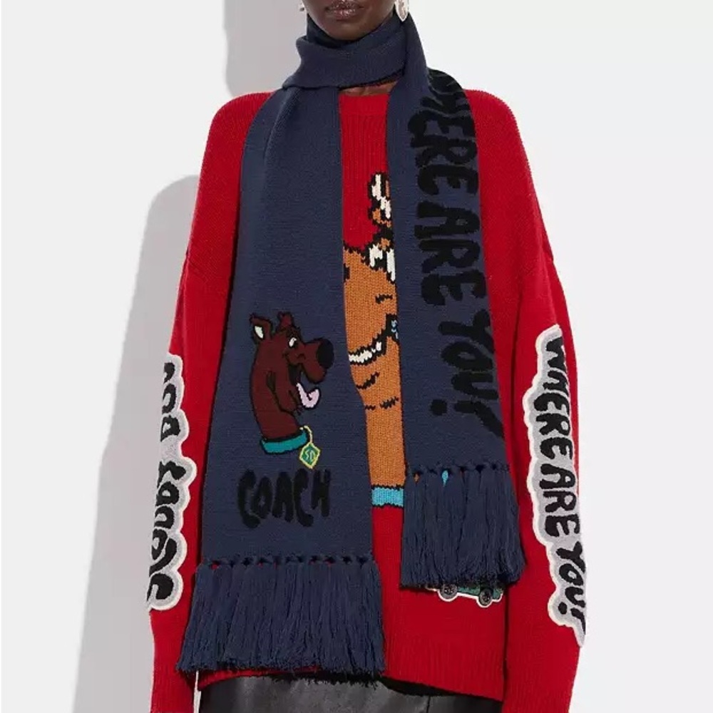 Coach x ScoobyDoo Muffler Scarf